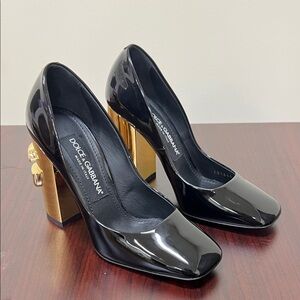 Dolce & Gabbana Glossy Black Heels